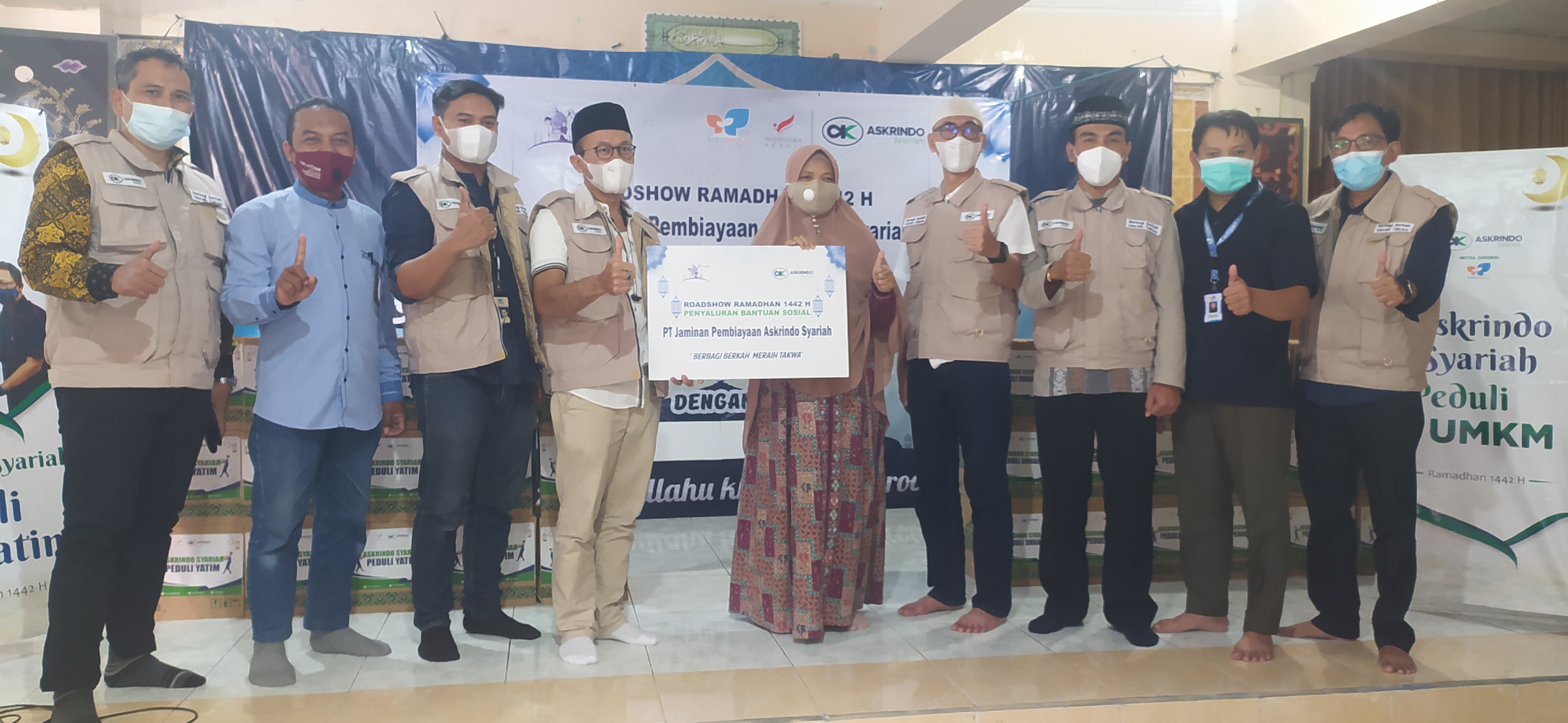 Askrindo Syariah Serahkan Bantuan Sosial Ramadhan di Yogyakarta