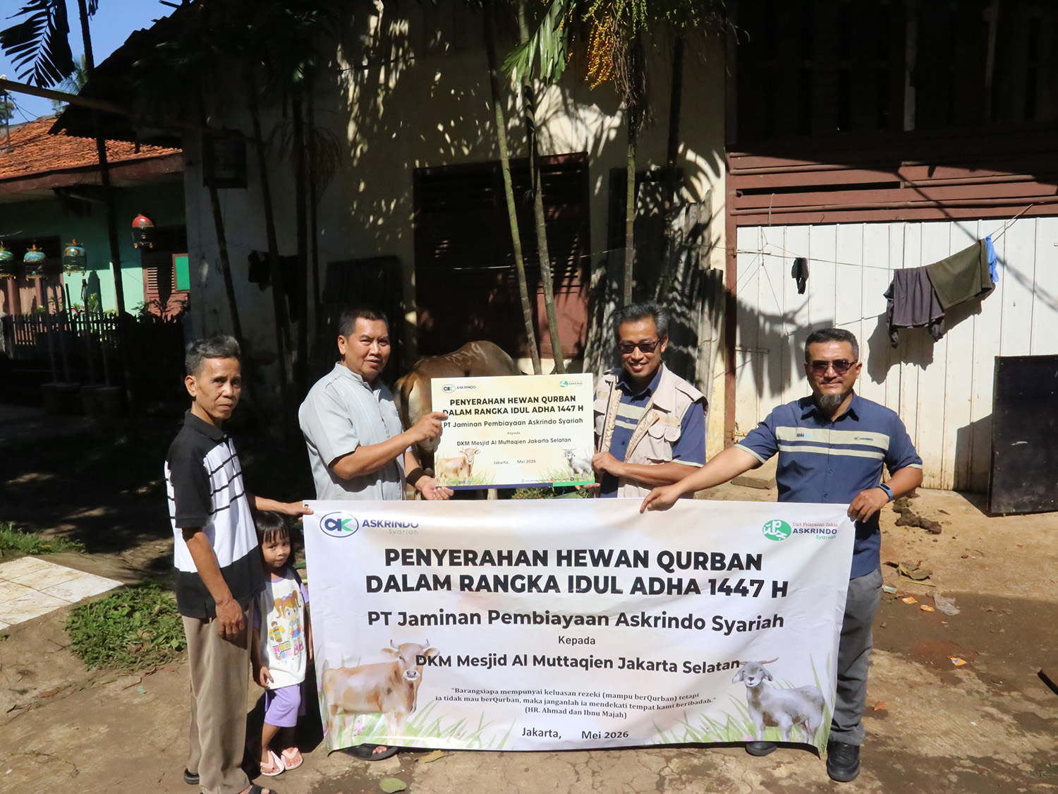 Askrindo Syariah Serahkan Hewan Kurban kepada DKM Masjid Al Muttaqien Jakarta Selatan