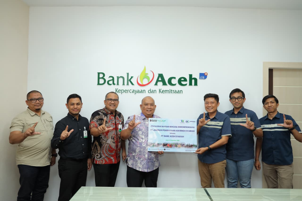 Askrindo Syariah Serahkan Bantuan untuk Korban Bencana di Aceh