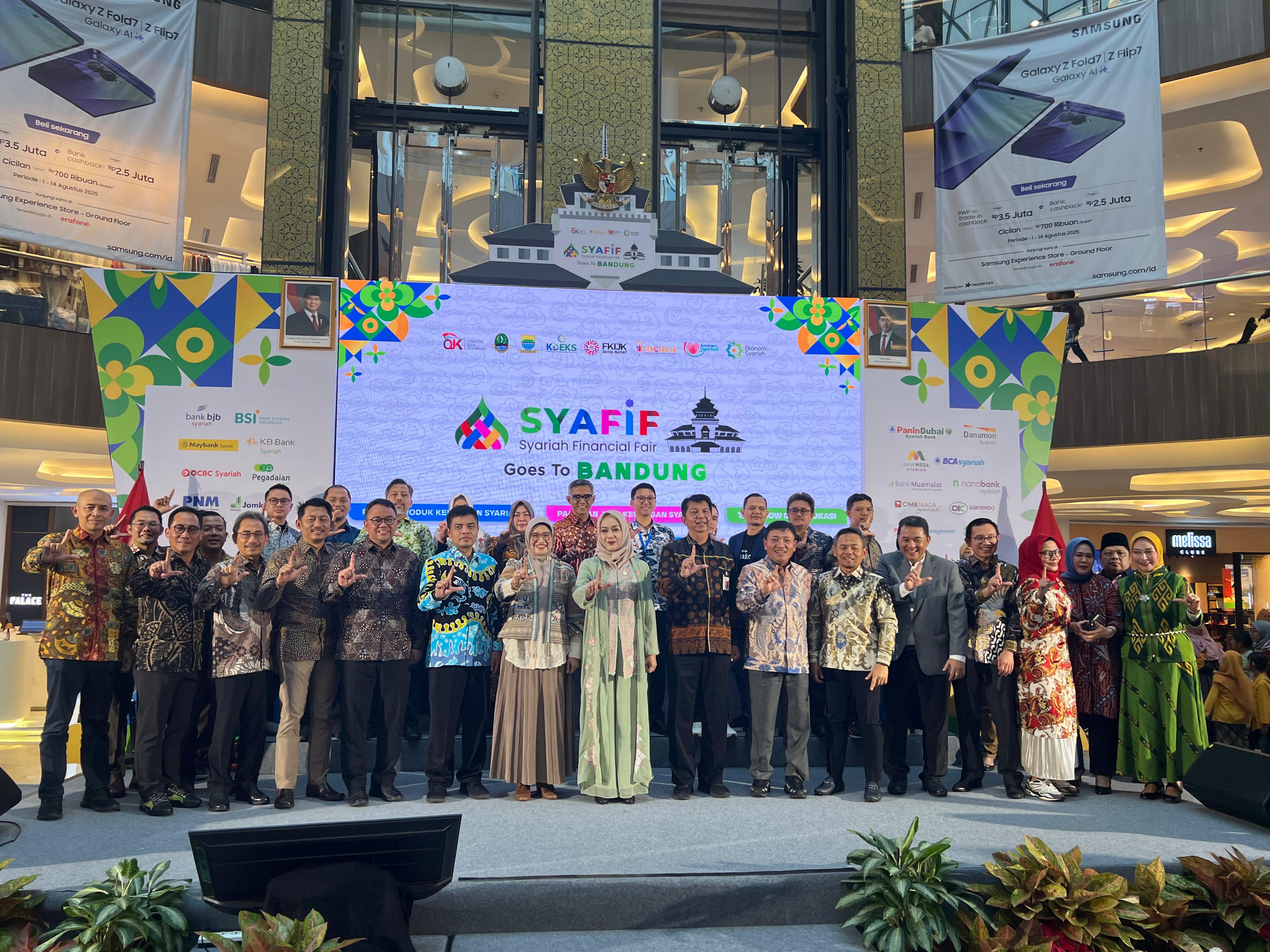 Askrindo Syariah Hadiri Pembukaan Syariah Financial Fair goes to Bandung 2025