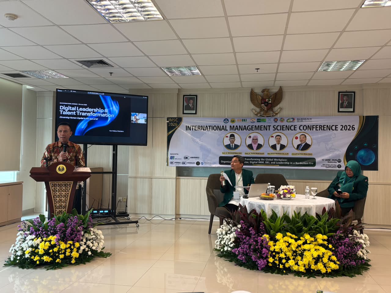 Komisaris JPAS Bahas Kepemimpinan Digital pada Konferensi Manajemen Internasional di UNJ