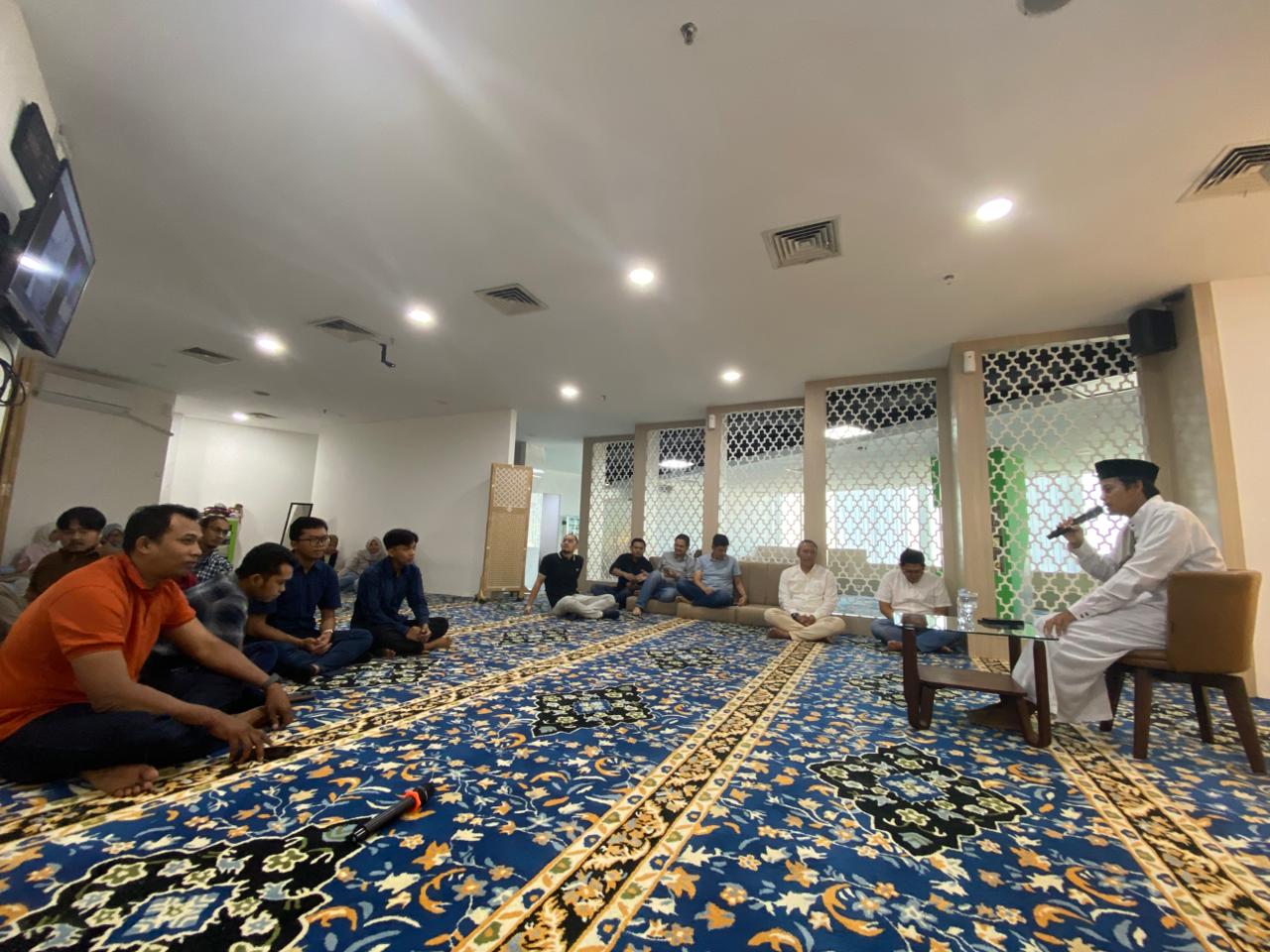 Askrindo Syariah Gelar Tausiah Jumat Rutin Bahas Keteladanan Keluarga Nabi Ibrahim