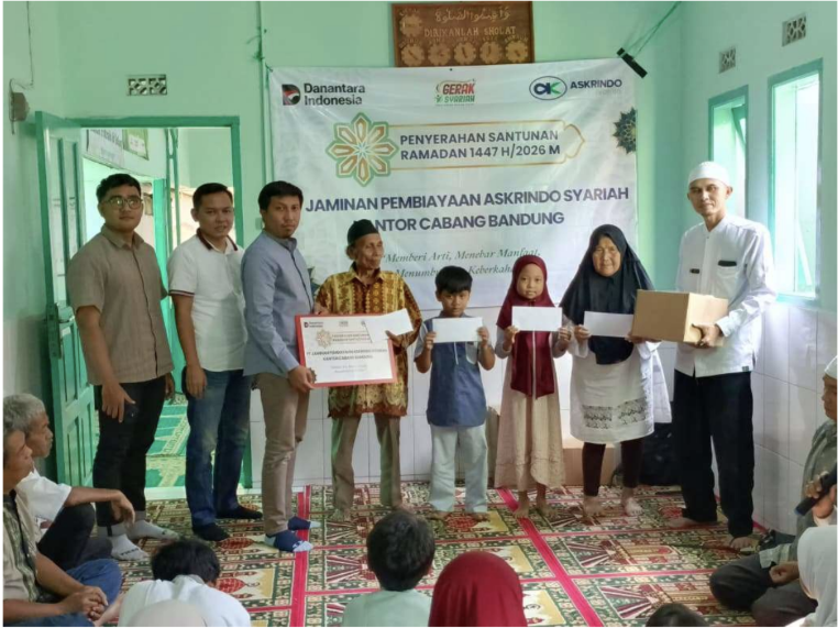 Askrindo Syariah Bandung Salurkan Santunan Ramadan 1447 H
